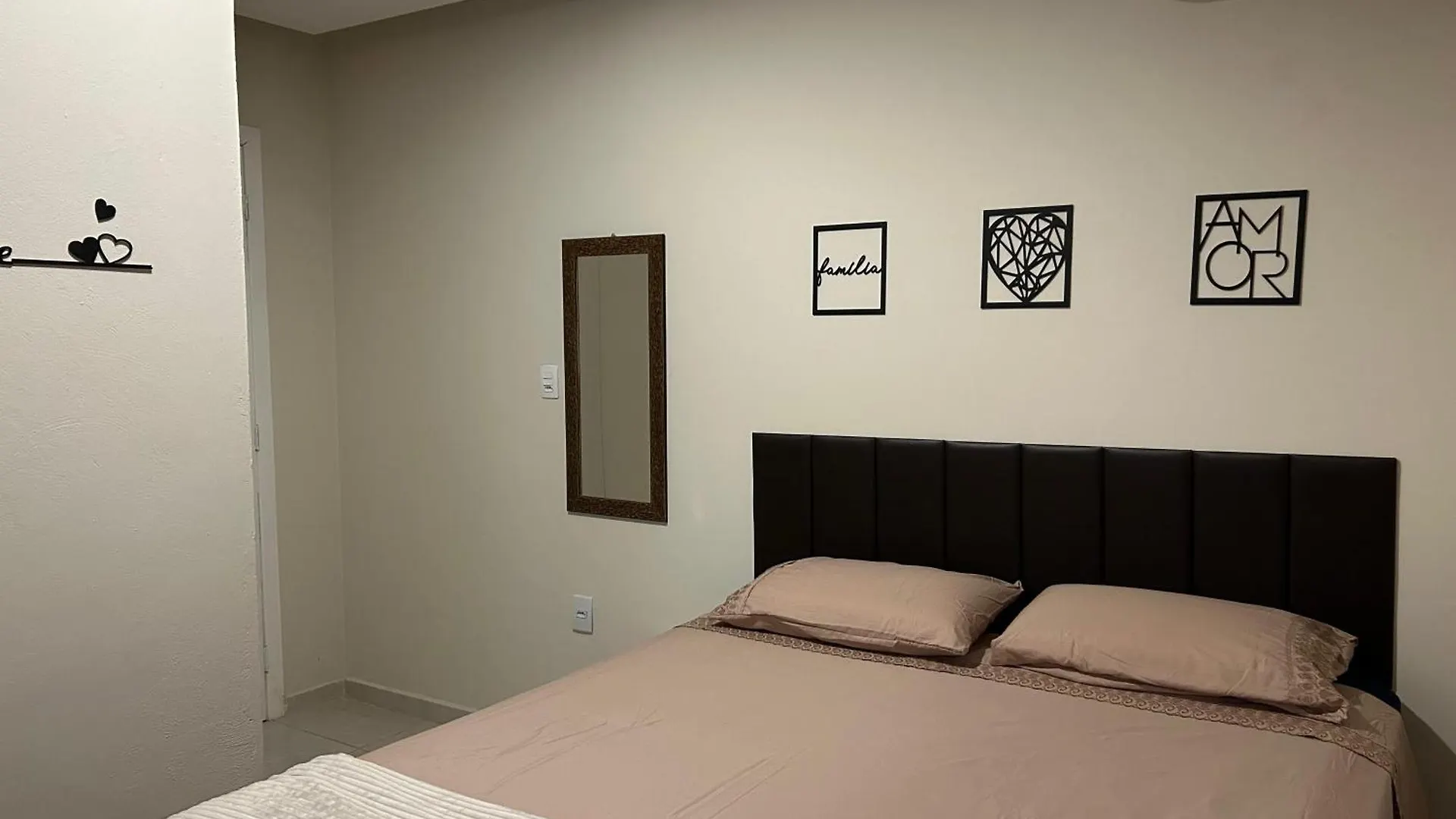 Casa próx Shop Beiramar Vista Baia Norte Wi-Fi 4 hospedes, com estacionamento, caminho das praias Florianópolis Brasil
