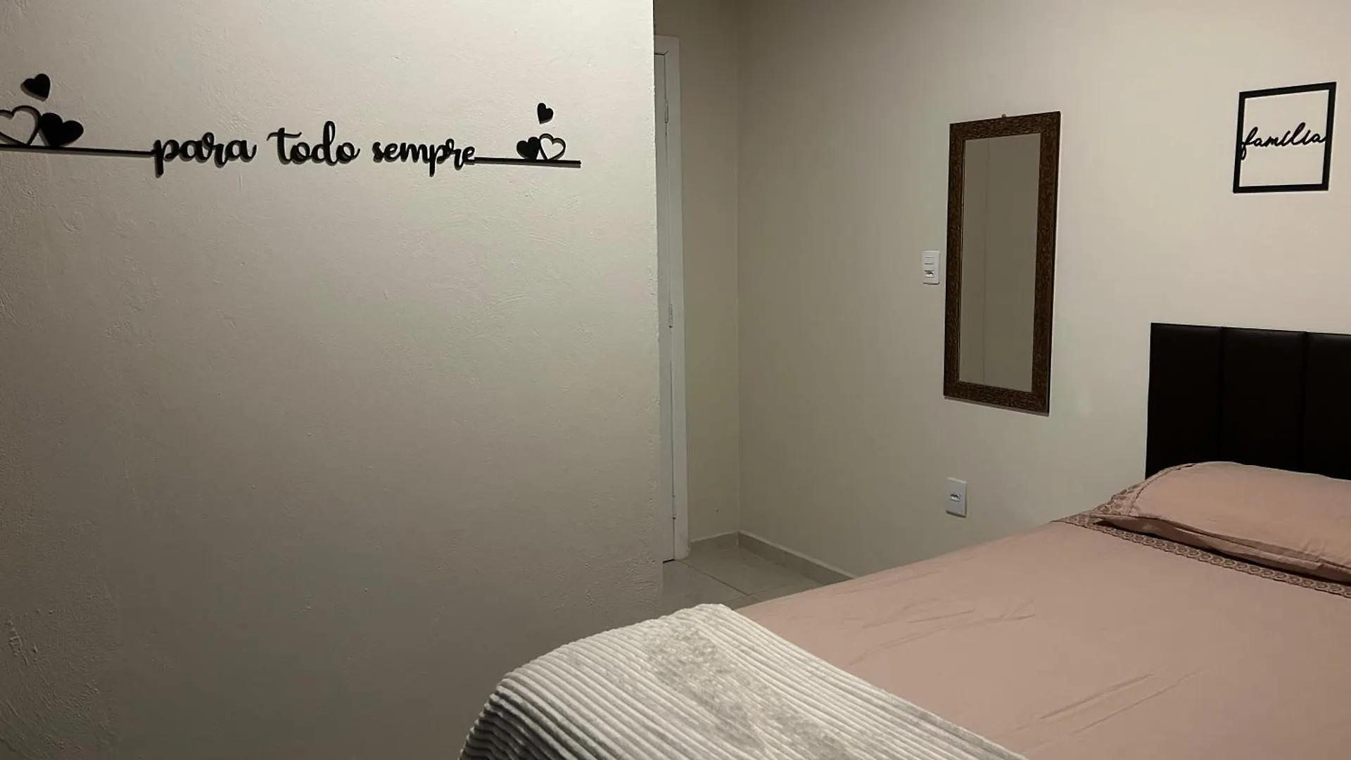 Casa de Férias Casa próx Shop Beiramar Vista Baia Norte Wi-Fi 4 hospedes, com estacionamento, caminho das praias Florianópolis Brasil